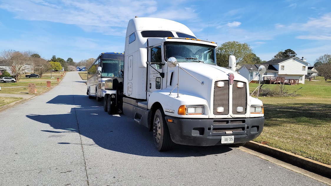 What is a wrecker tow truck?